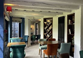 Thatcher's Hotel