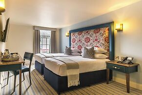 Thatchers Hotel