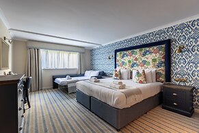 Thatchers Hotel
