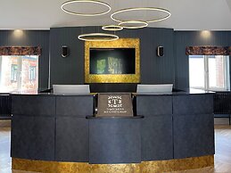 Thatcher's Hotel