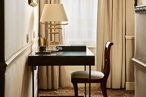 The Egerton House Hotel