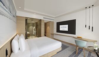 Novotel Mumbai Juhu Beach Hotel