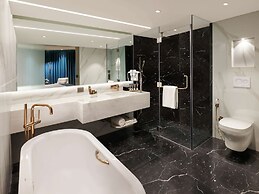 Novotel Mumbai Juhu Beach Hotel