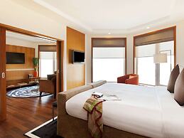 Novotel Mumbai Juhu Beach Hotel