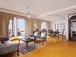 Novotel Mumbai Juhu Beach Hotel