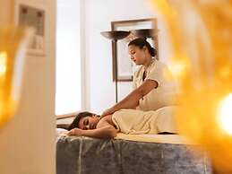 Novotel Mumbai Juhu Beach Hotel