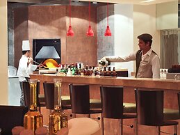 Novotel Mumbai Juhu Beach Hotel