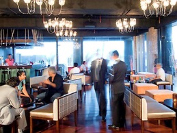 Novotel Mumbai Juhu Beach Hotel