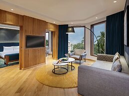 Novotel Mumbai Juhu Beach Hotel