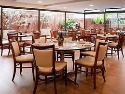 Mercure Curitiba Golden Hotel