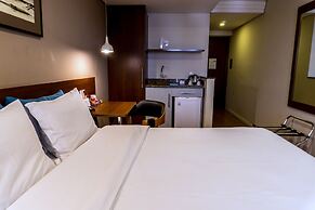 Mercure Curitiba Golden Hotel