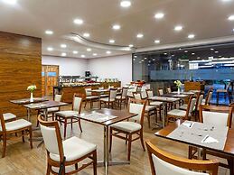 Mercure Curitiba Golden Hotel