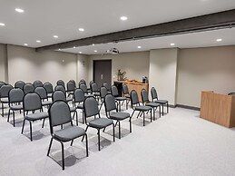 Mercure Curitiba Golden Hotel