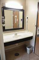 Super 8 by Wyndham Elgin
