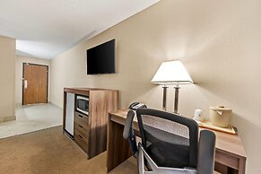 Super 8 by Wyndham Elgin