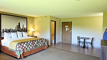 Super 8 by Wyndham Elgin