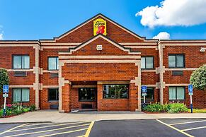 Super 8 by Wyndham Elgin