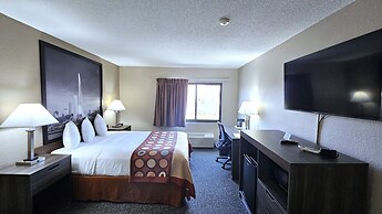 Super 8 by Wyndham Elgin