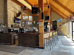 Barker's Island Inn Resort