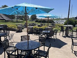 Barker's Island Inn Resort