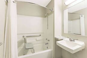 Baymont by Wyndham Henrietta/Rochester