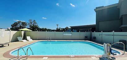 Clarion Inn & Suites