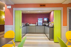 Clarion Inn & Suites