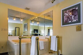 Quality Inn & Suites Greensburg I-74