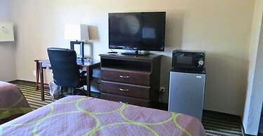 Super 8 by Wyndham Fort Myers