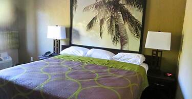 Super 8 by Wyndham Fort Myers