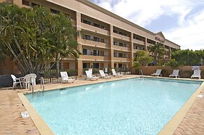 Super 8 by Wyndham Fort Myers