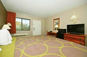 Super 8 by Wyndham Fort Myers