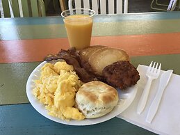 Sailport Waterfront Suites