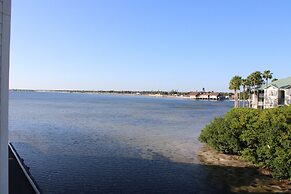 Sailport Waterfront Suites