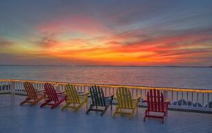 Sailport Waterfront Suites