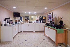 La Quinta Inn & Suites by Wyndham Tampa Fairgrounds - Casino