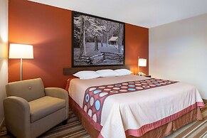 Super 8 by Wyndham Mattoon