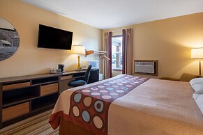 Super 8 by Wyndham Mattoon