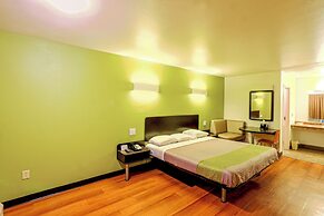 Motel 6 Longview, TX - North