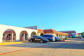 Motel 6 Longview, TX - North