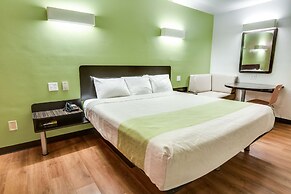 Motel 6 Longview, TX - North