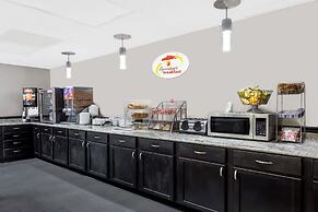 Super 8 by Wyndham Logansport