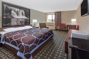 Super 8 by Wyndham Logansport