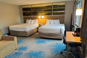 Days Inn & Suites by Wyndham Des Moines Airport