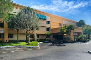 La Quinta Inn by Wyndham Ft. Lauderdale Tamarac East