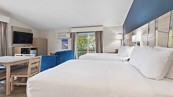 Best Western Plus The Inn at Hampton
