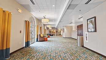Best Western Plus The Inn at Hampton