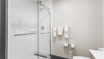 Best Western Plus The Inn at Hampton