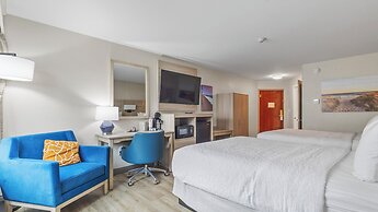 Best Western Plus The Inn at Hampton
