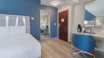 Best Western Plus The Inn at Hampton